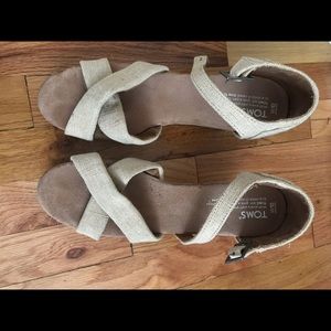 TOMS wedges